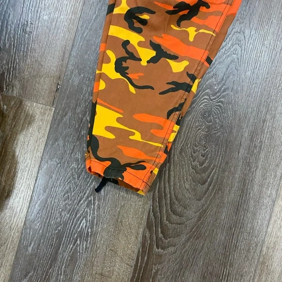Camouflage Cargo Pants in Orange and Brown Fall sale - Picture 3 of 10
